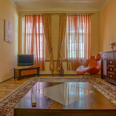 Апартаменти Central